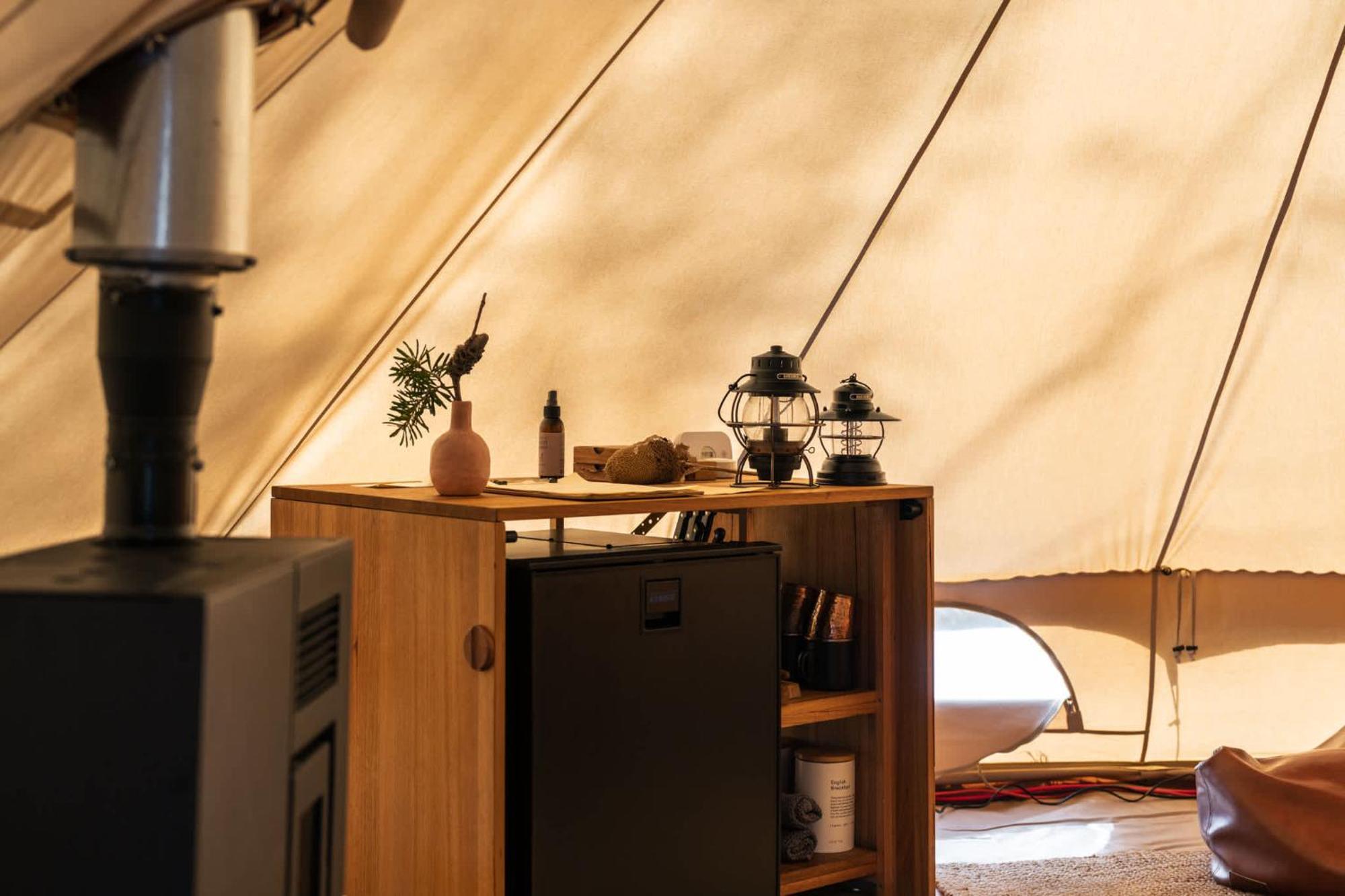 Numie - Freycinet Peninsula - Glamping - Heated - Waterfront Luxury tent Coles Bay